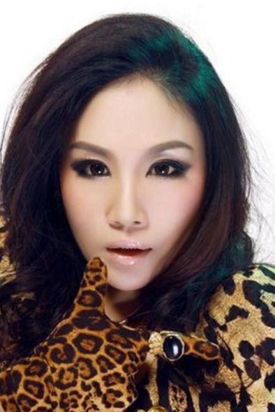 明星门丽,璀璨星途，闪耀娱乐圈的璀璨明珠