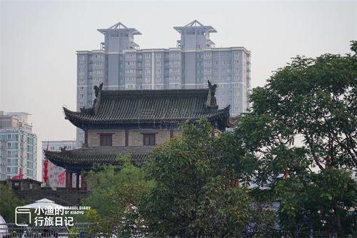 网红城墙根,探寻古都新韵，漫步历史与现代交汇之地